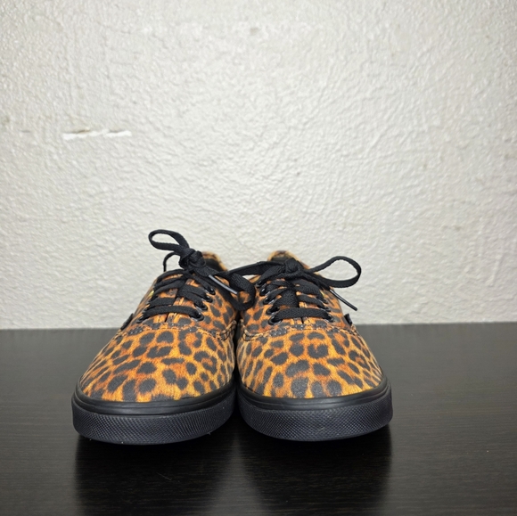 Vans Lowpro Leopard Print Sneakers Unisex Size 8.5M 10W - Picture 3 of 10